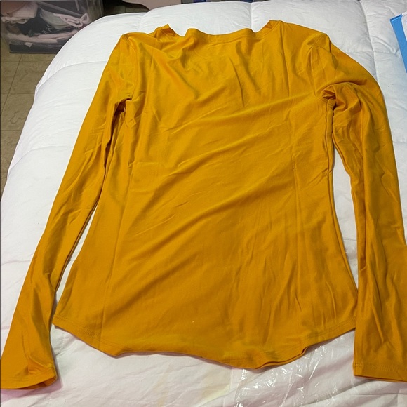 No Boundaries Mustard Yellow, Soft, V-Neck T-Shirt, , Long Sleeve Sm (3-5)  NWT - Picture 4 of 6
